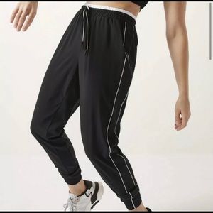 Athleta color block Brooklyn Jogger